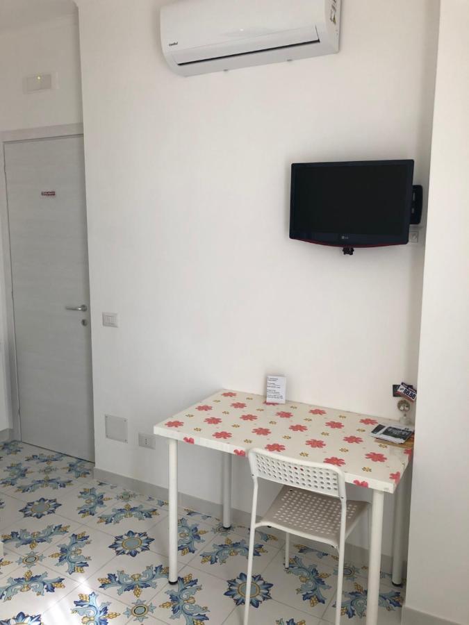 Albergo Oasi Наполи Екстериор снимка