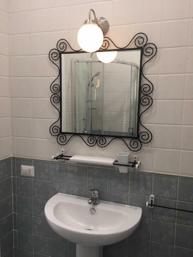 Albergo Oasi Наполи Екстериор снимка